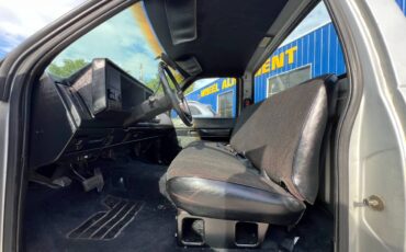 Chevrolet-gmt-400-12-ton-nominal-1988-silver-10