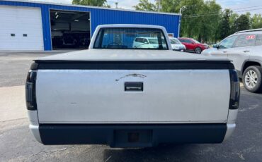 Chevrolet-gmt-400-12-ton-nominal-1988-silver-6