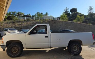 Chevrolet-gmt-400-12-ton-nominal-1988-white-4