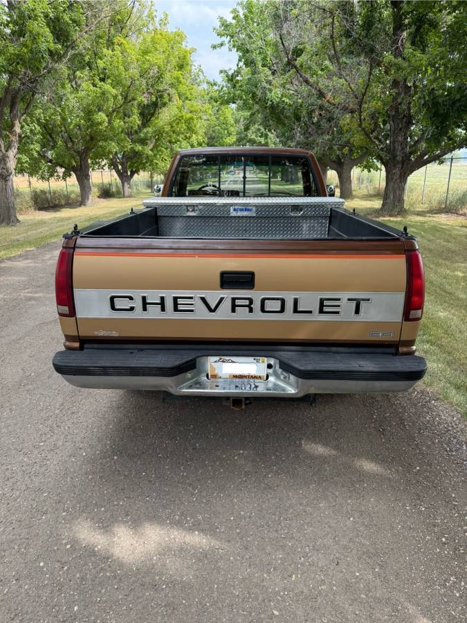 Chevrolet-gmt-400-12-ton-nominal-1989-brown-4