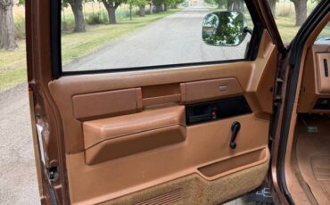 Chevrolet-gmt-400-12-ton-nominal-1989-brown-6