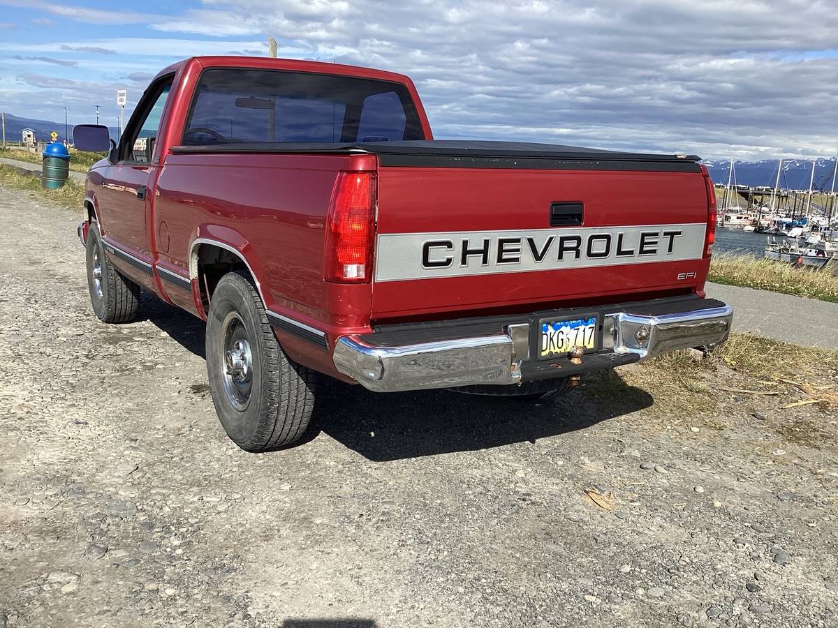Chevrolet-gmt-400-12-ton-nominal-1990-red-1