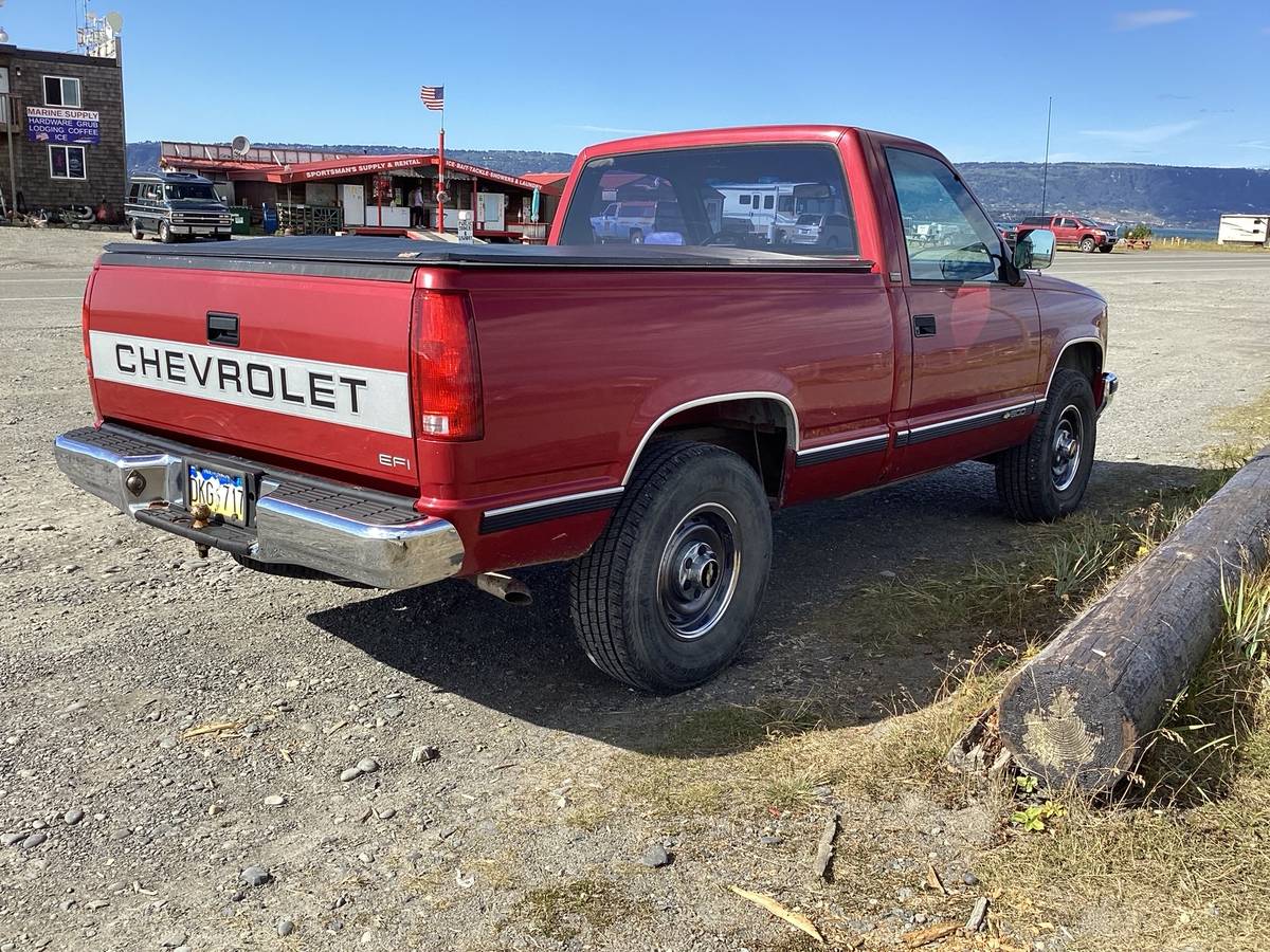 Chevrolet-gmt-400-12-ton-nominal-1990-red-10