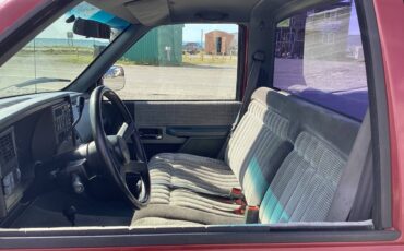 Chevrolet-gmt-400-12-ton-nominal-1990-red-13