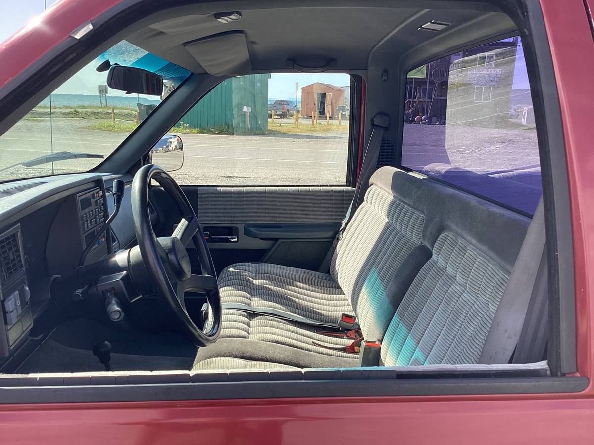 Chevrolet-gmt-400-12-ton-nominal-1990-red-13