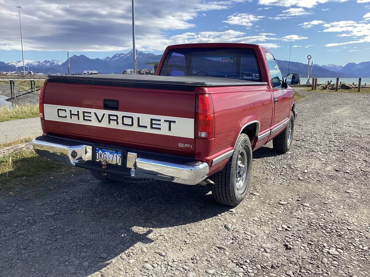 Chevrolet-gmt-400-12-ton-nominal-1990-red-17