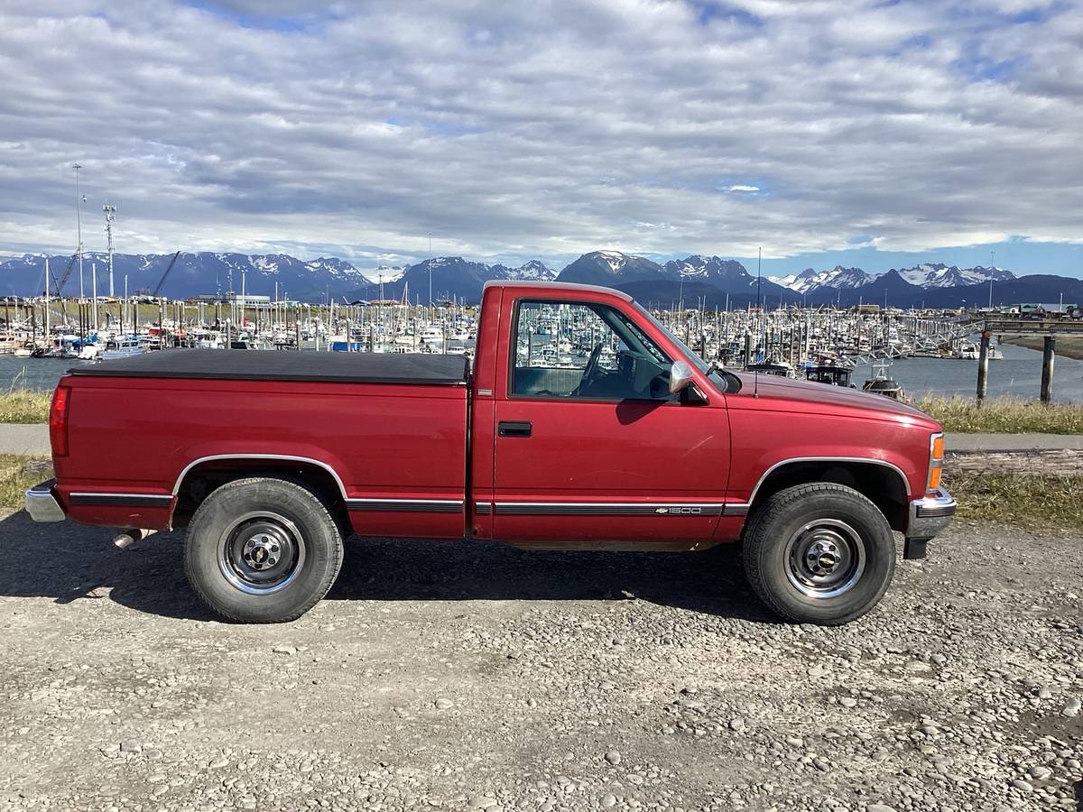Chevrolet-gmt-400-12-ton-nominal-1990-red-2