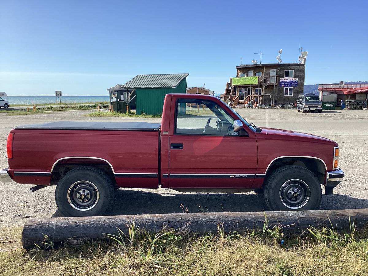 Chevrolet-gmt-400-12-ton-nominal-1990-red-23
