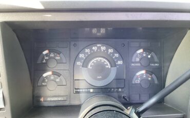 Chevrolet-gmt-400-12-ton-nominal-1990-red-31