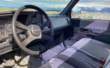Chevrolet-gmt-400-12-ton-nominal-1990-red-34