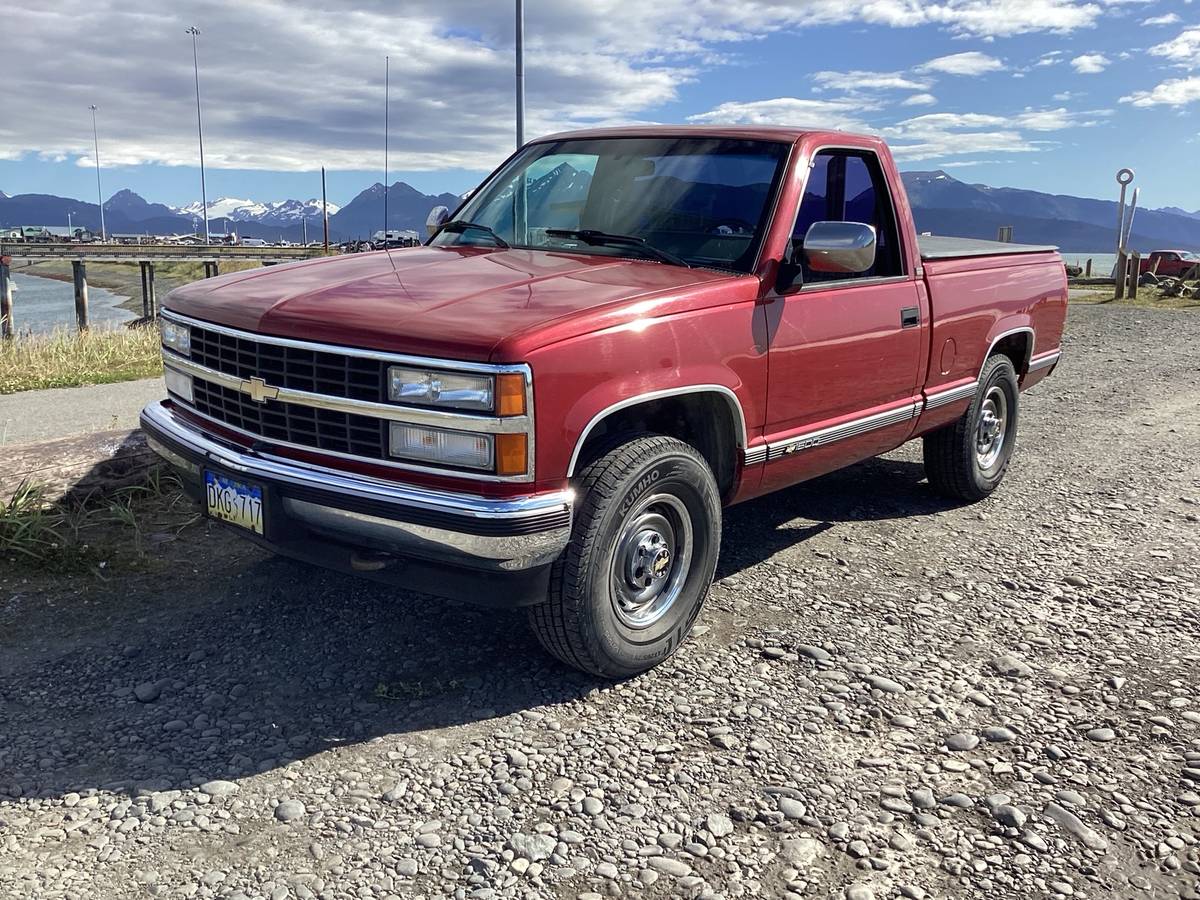 Chevrolet-gmt-400-12-ton-nominal-1990-red