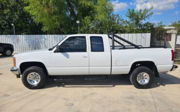 Chevrolet-gmt-400-12-ton-nominal-1990-white-1