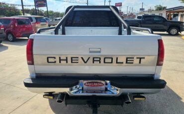 Chevrolet-gmt-400-12-ton-nominal-1990-white-3