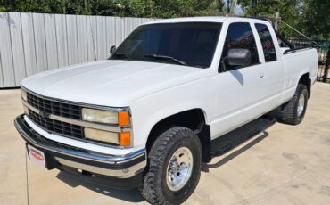 Chevrolet-gmt-400-12-ton-nominal-1990-white