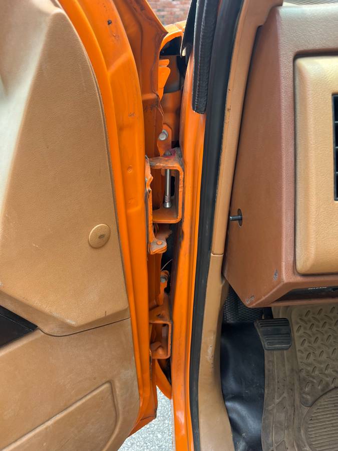 Chevrolet-gmt-400-12-ton-nominal-1991-orange-16