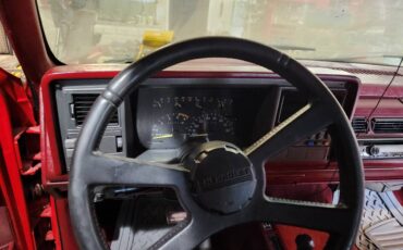 Chevrolet-gmt-400-12-ton-nominal-1992-red-16
