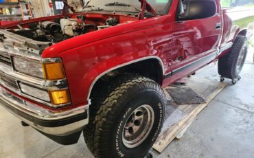 Chevrolet-gmt-400-12-ton-nominal-1992-red-4