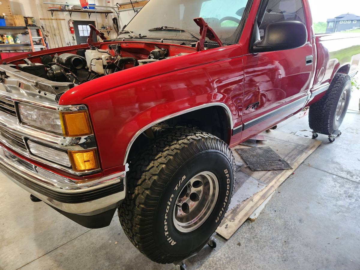 Chevrolet-gmt-400-12-ton-nominal-1992-red-4