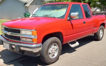 Chevrolet-gmt-400-12-ton-nominal-1994-red-5