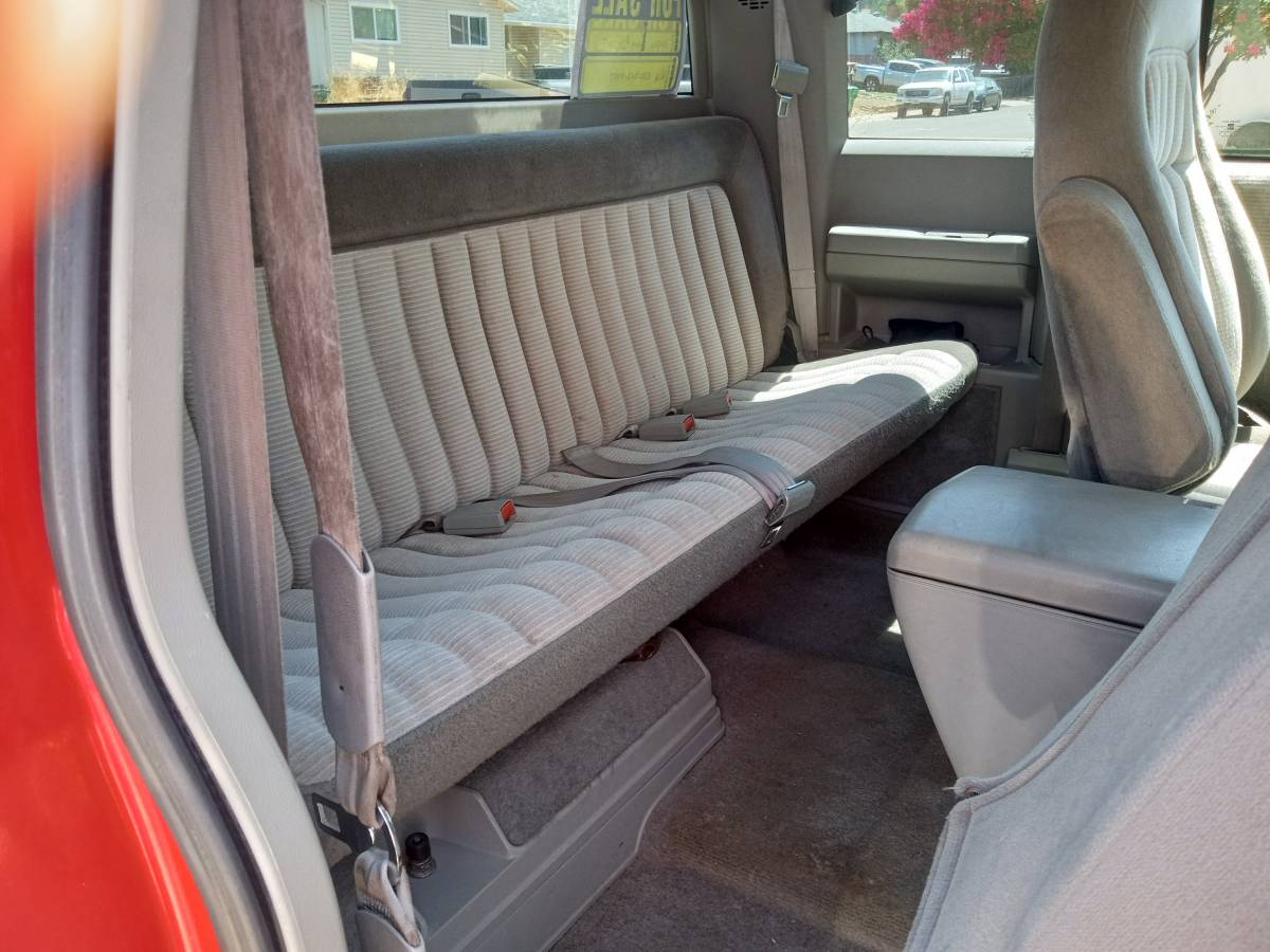 Chevrolet-gmt-400-12-ton-nominal-1994-red-7