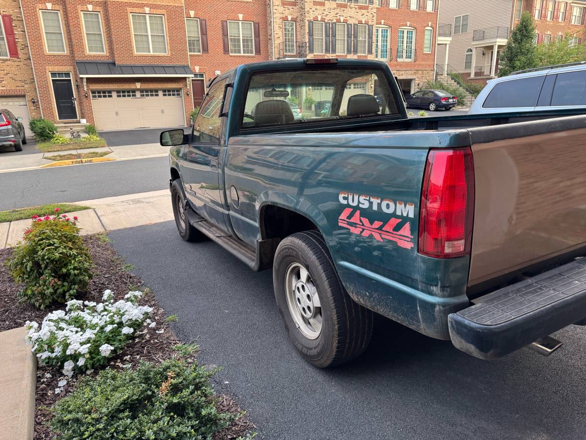 Chevrolet-gmt-400-12-ton-nominal-1995-green-3