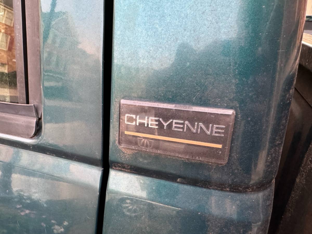 Chevrolet-gmt-400-12-ton-nominal-1995-green-8