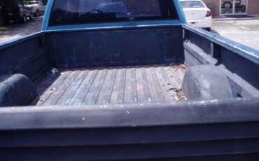 Chevrolet-gmt-400-34-ton-nominal-1991-blue-10