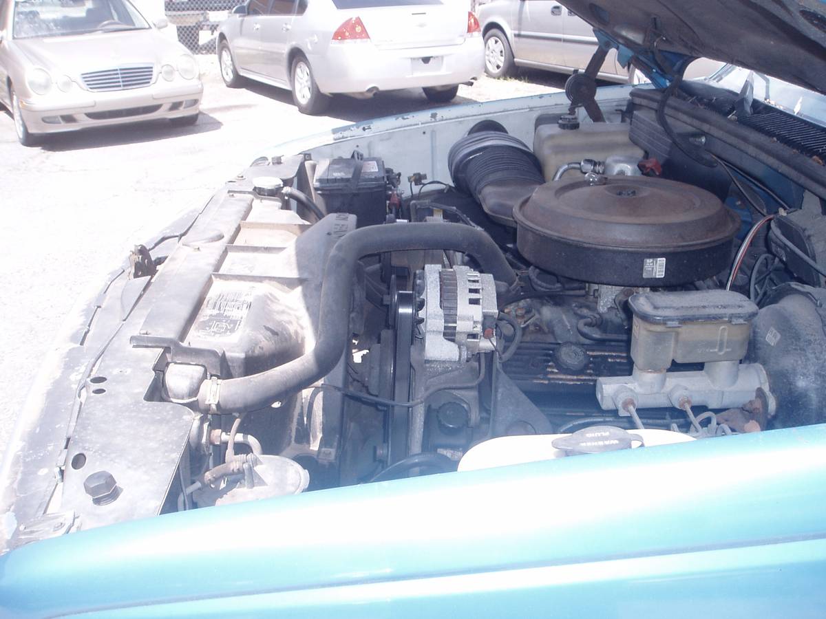 Chevrolet-gmt-400-34-ton-nominal-1991-blue-12