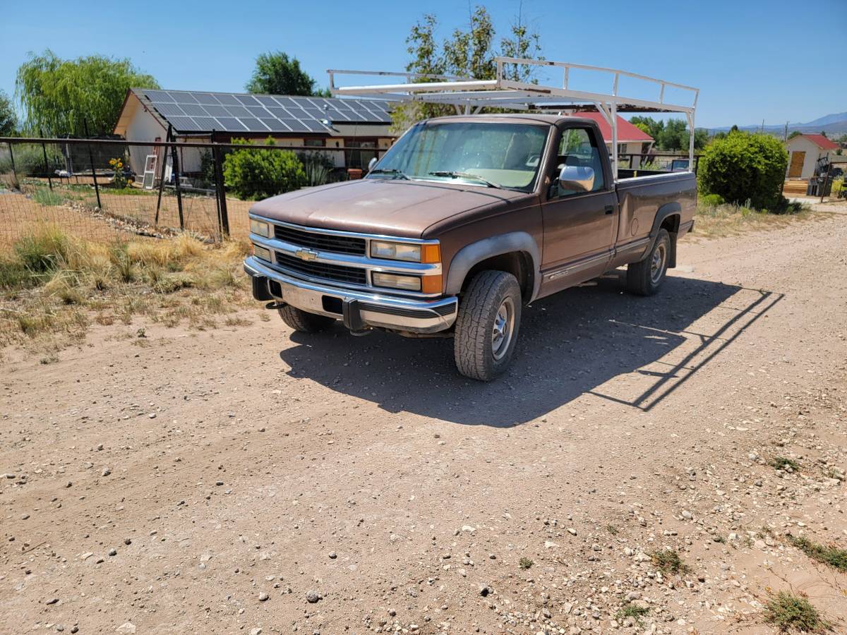 Chevrolet-gmt-400-34-ton-nominalchvy-diesel-1994-brown-13