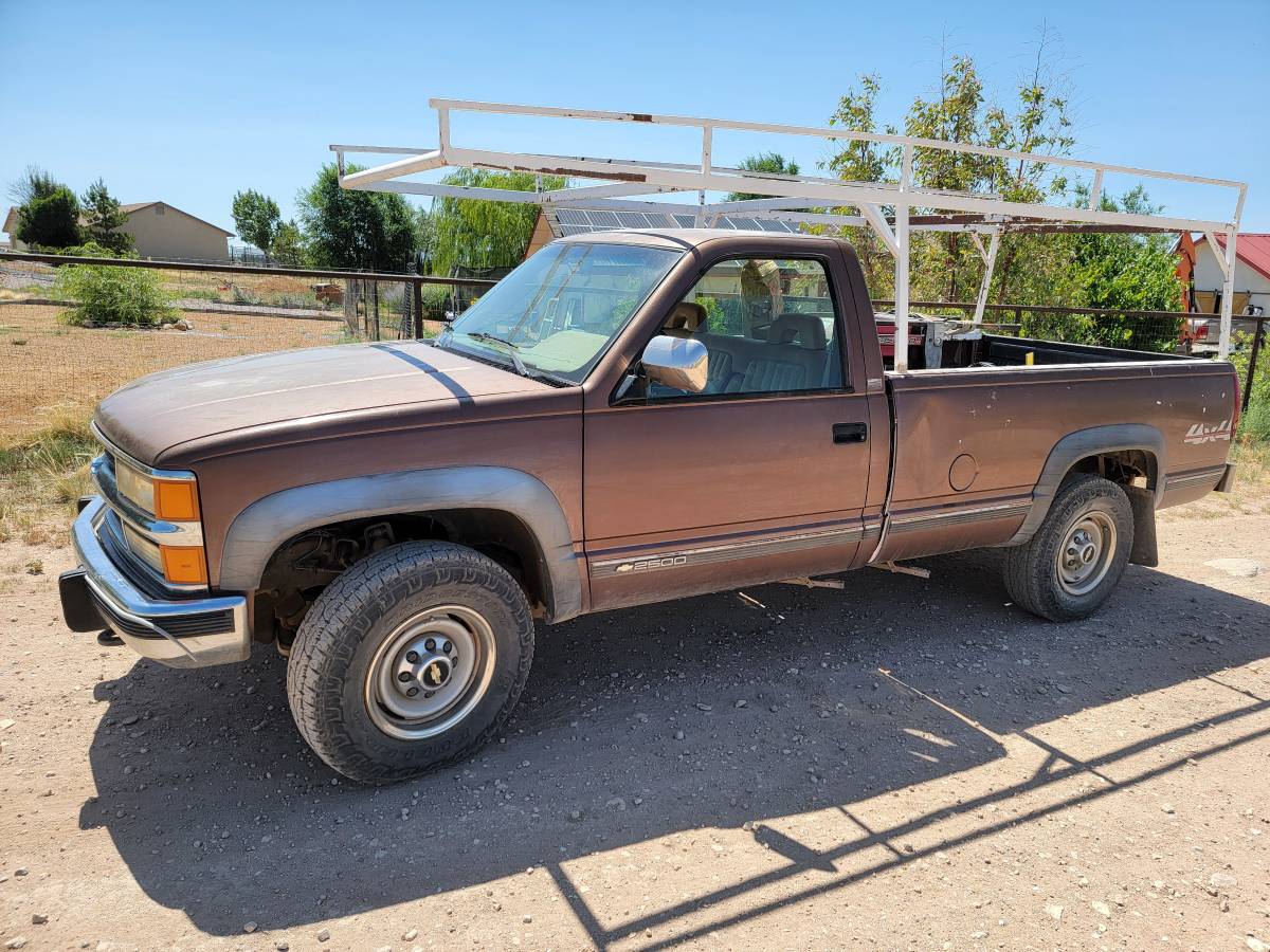 Chevrolet-gmt-400-34-ton-nominalchvy-diesel-1994-brown-19