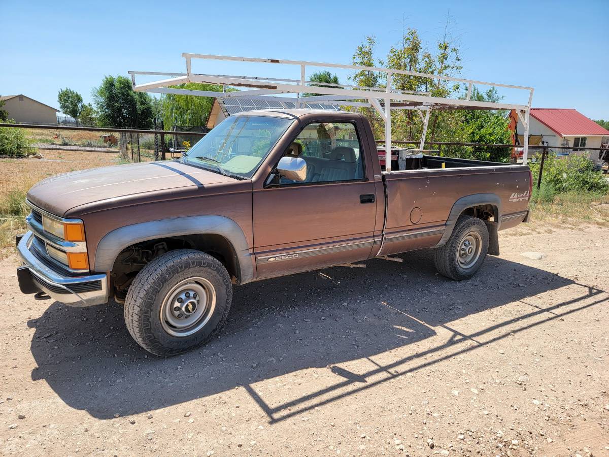 Chevrolet-gmt-400-34-ton-nominalchvy-diesel-1994-brown
