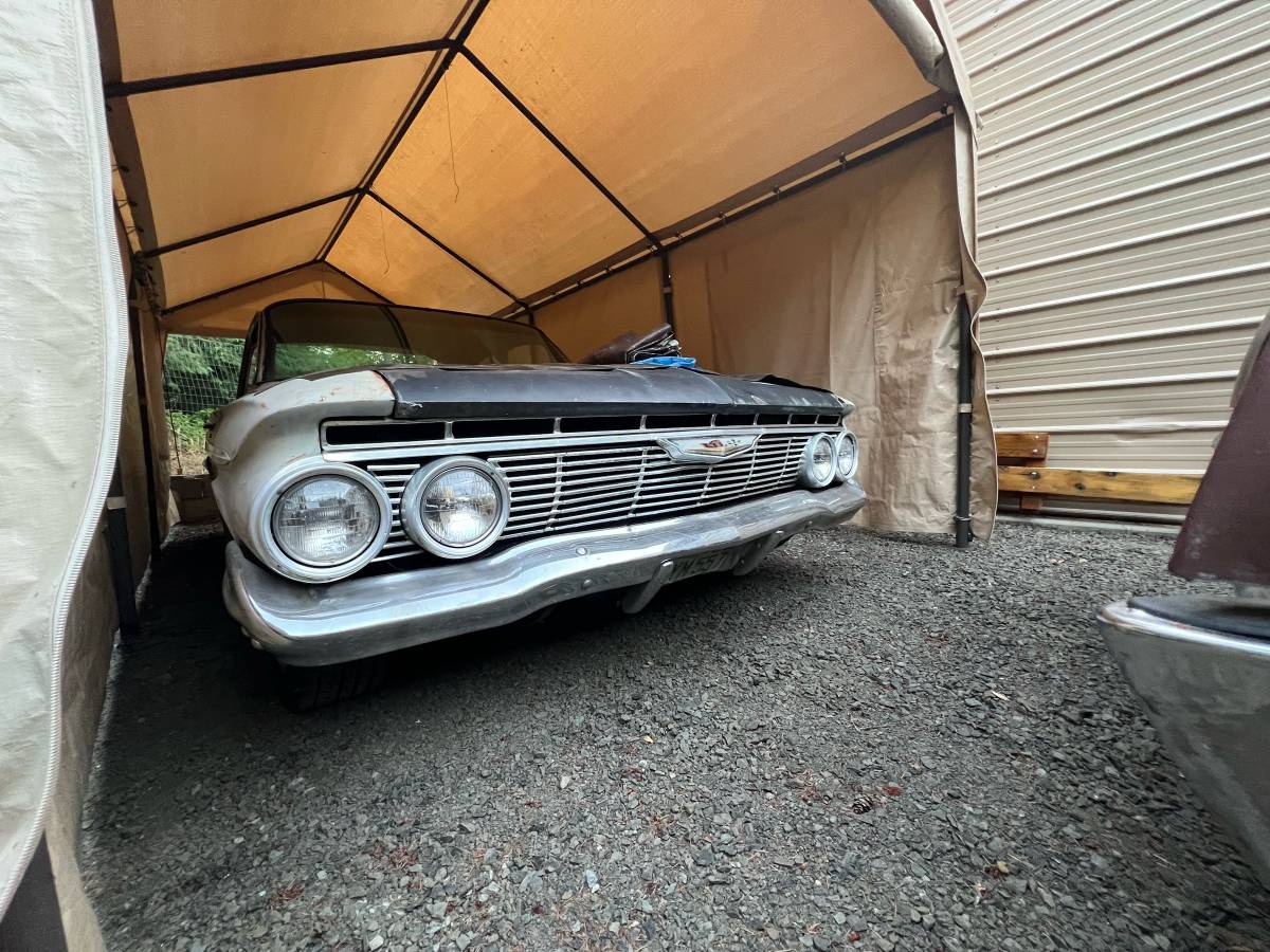 Chevrolet-impala-1961-grey-2