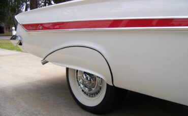 Chevrolet-impala-1961-white-10