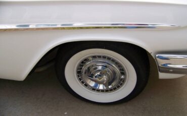 Chevrolet-impala-1961-white-13