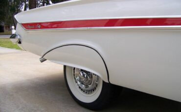 Chevrolet-impala-1961-white-14