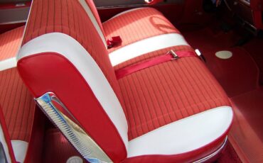 Chevrolet-impala-1961-white-16