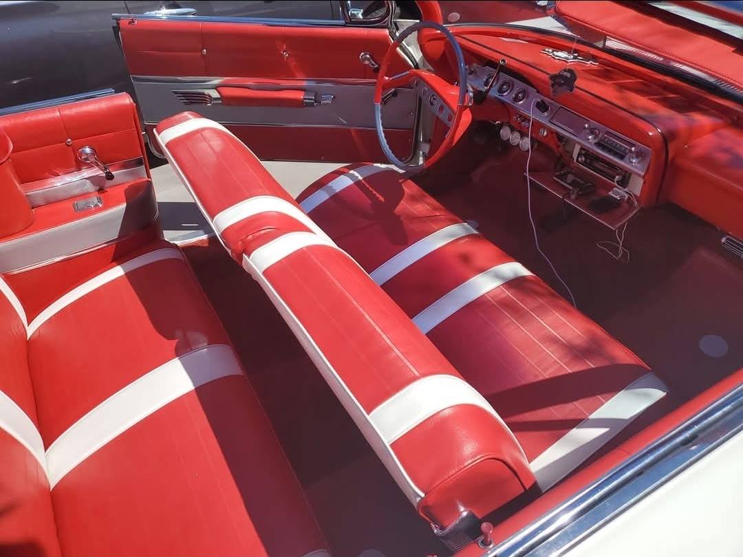 Chevrolet-impala-1961-white-3