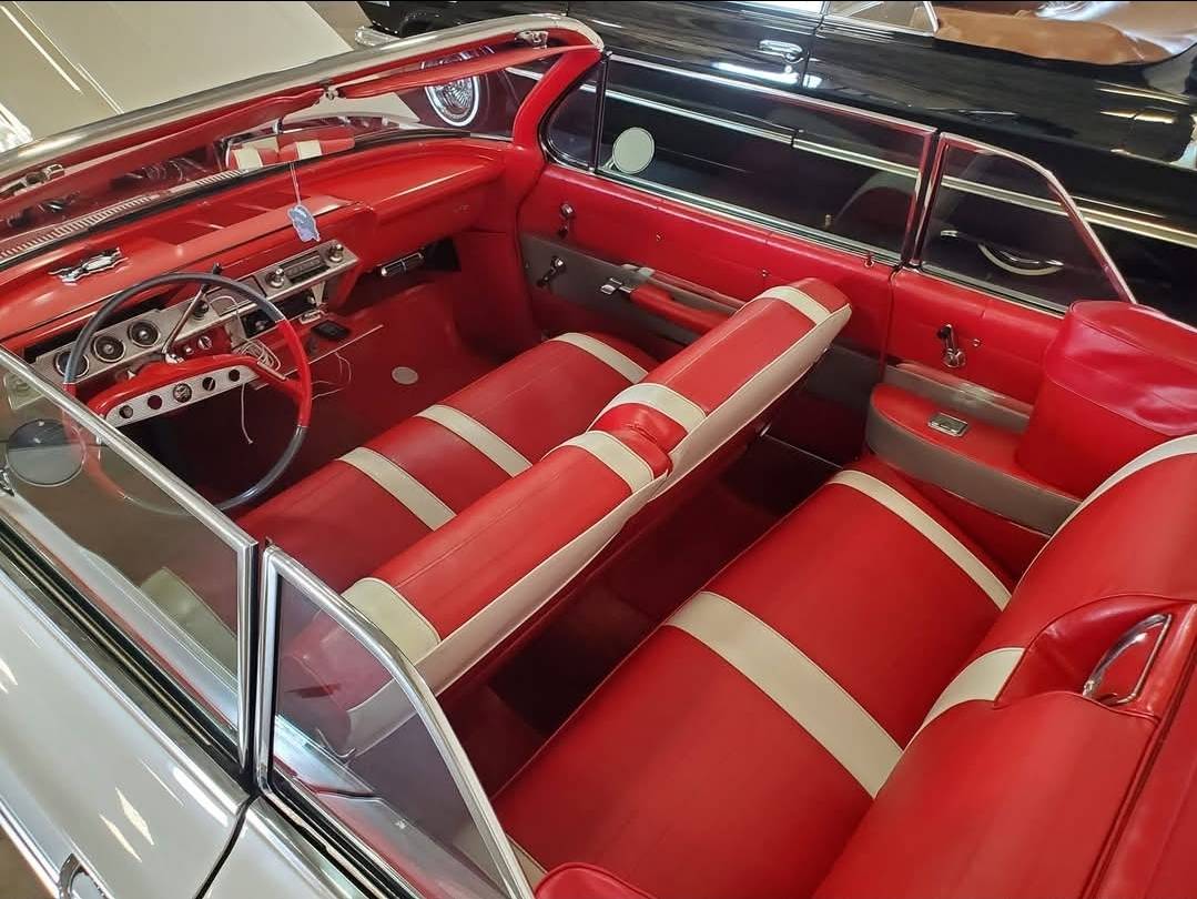 Chevrolet-impala-1961-white-4