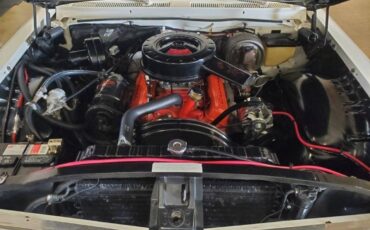Chevrolet-impala-1961-white-5