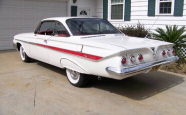 Chevrolet-impala-1961-white-9