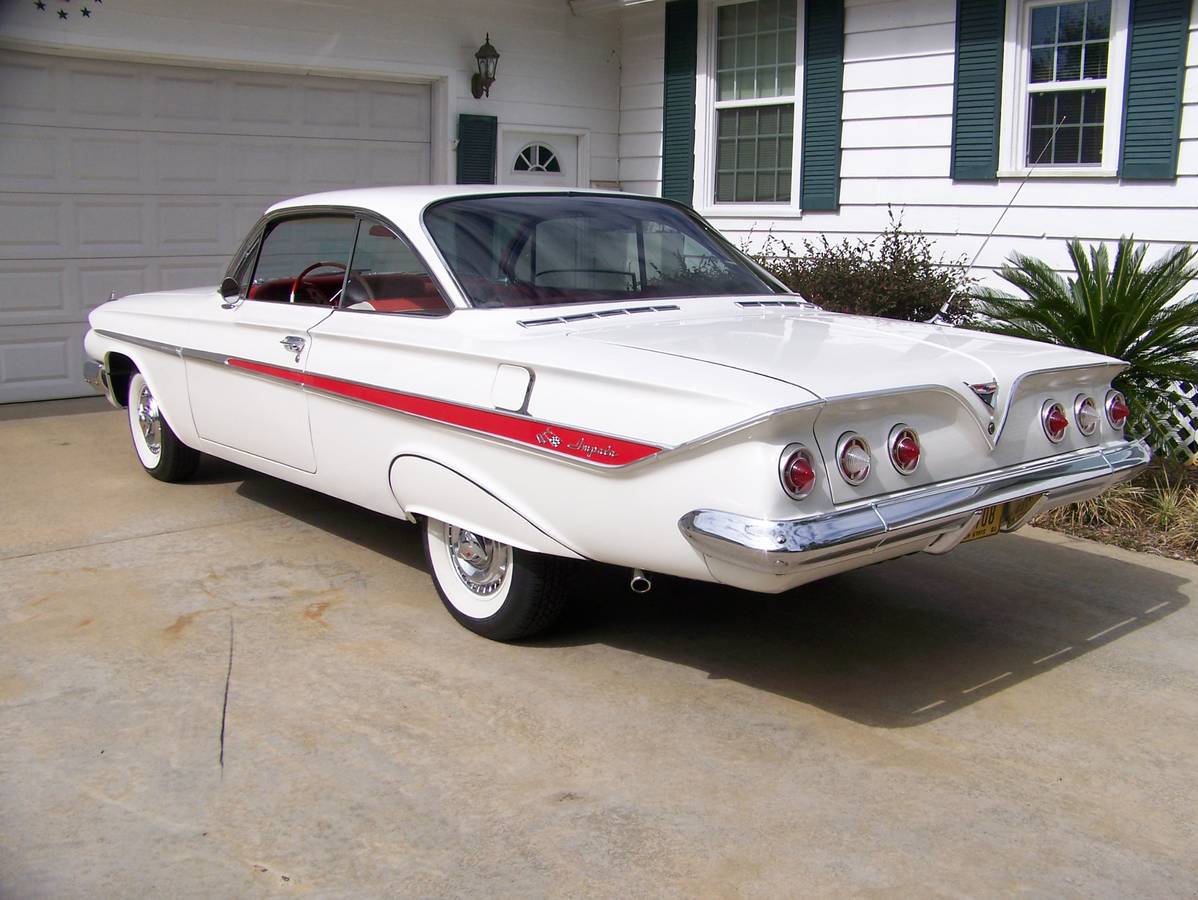 Chevrolet-impala-1961-white-9