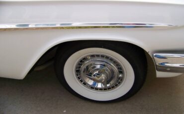 Chevrolet-impala-1961-white-9
