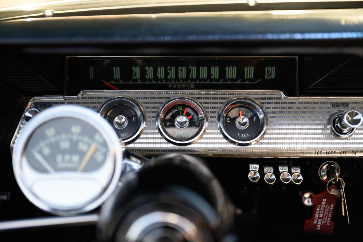 Chevrolet-impala-1962-14