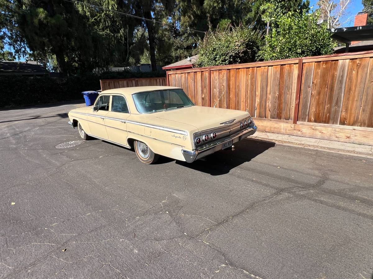 Chevrolet-impala-1962-custom-4