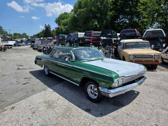 Chevrolet-impala-1962-green-2