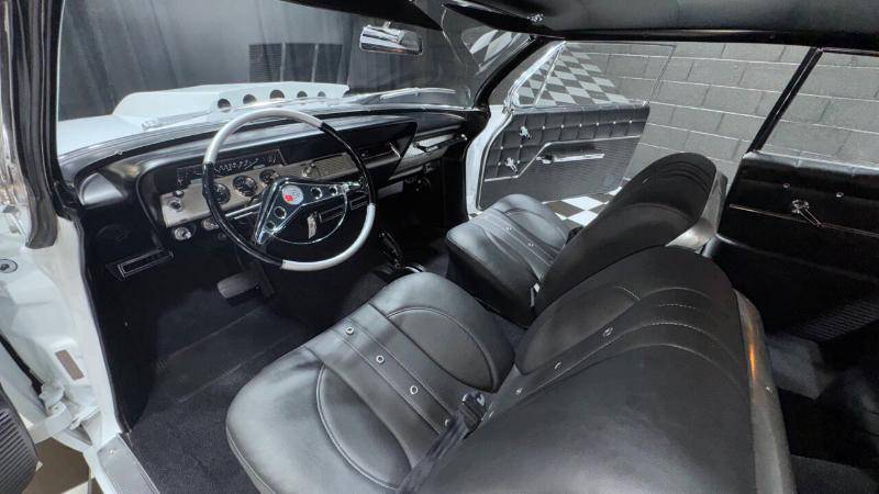 Chevrolet-impala-1962-white-5