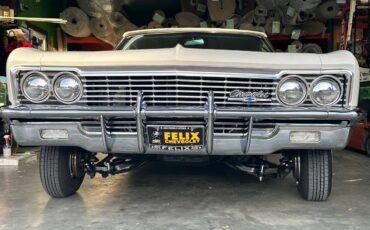 Chevrolet-impala-1966-white-1