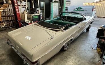 Chevrolet-impala-1966-white-3