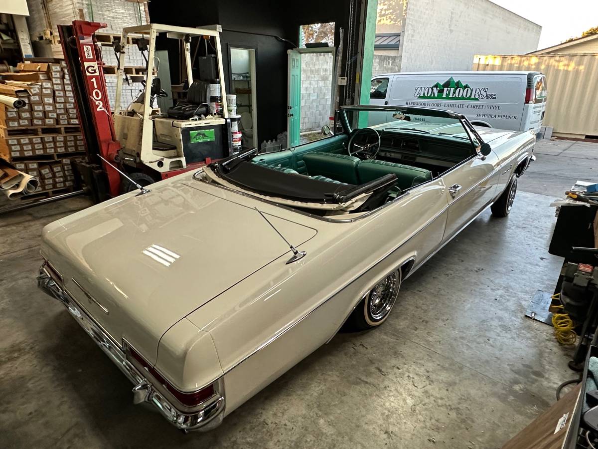 Chevrolet-impala-1966-white-3