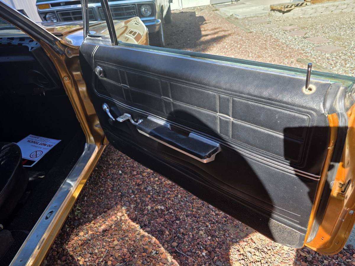 Chevrolet-impala-1967-custom-22